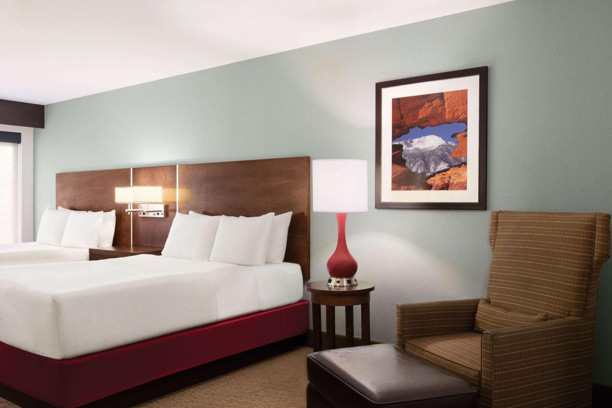 Radisson Hotel Colorado Springs Exterior foto
